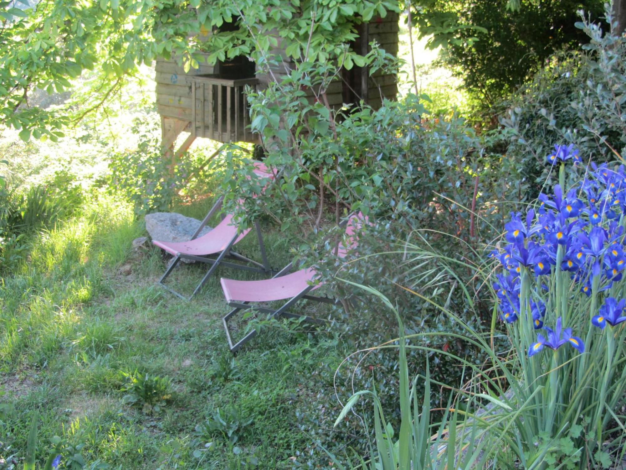 La Colline Bleue Bed & Breakfast Banne Exterior photo