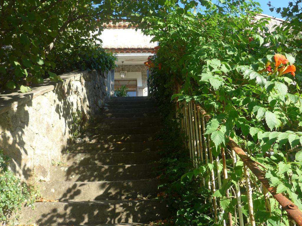 La Colline Bleue Bed & Breakfast Banne Exterior photo
